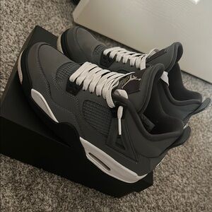 Jordan Cool Gray 4’s 7 men